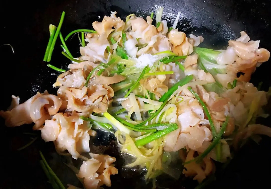【蔥爆海螺片】做法|味道鮮美，營養充足，快試試動手制作吧